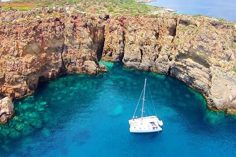 Croisière de luxe en catamaran incluant pick-up et nourriture traditionnelle