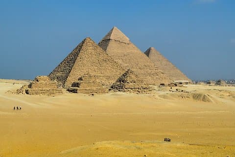 Best Guided Day-Tour to Giza and Saqqara Pyramids including Lunch from Cairo
