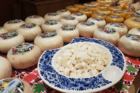 Tour privado de la granja de queso Simonehoeve y la fábrica de zuecos