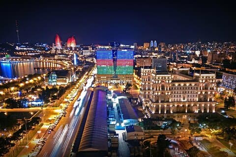 バクーナイトツアー