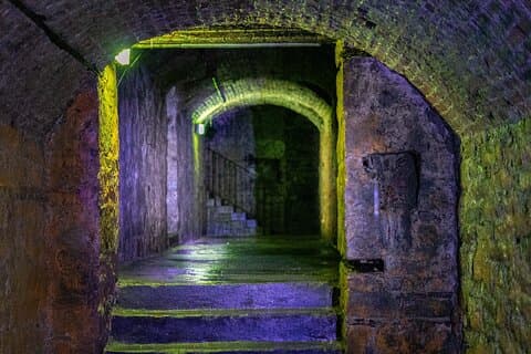 Underground Vaults Walking Tour i Edinburghs gamleby