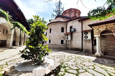 Città e monastero di Bachkovo senza guida