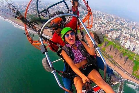 Paragliding in Lima - Costa Verde
