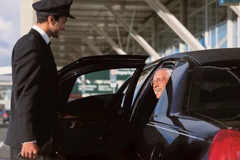 Private Transfer from City of Vancouver to Vancouver Airport (YVR)