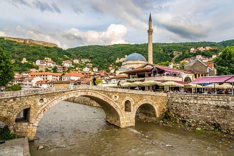 Kosovo, Prizren-dagstur fra Tirana