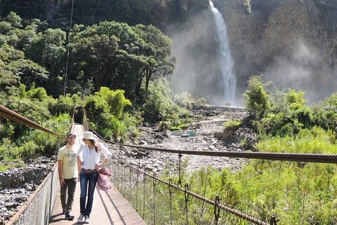 Excursión de un día a Baños y la Alta Amazonía
