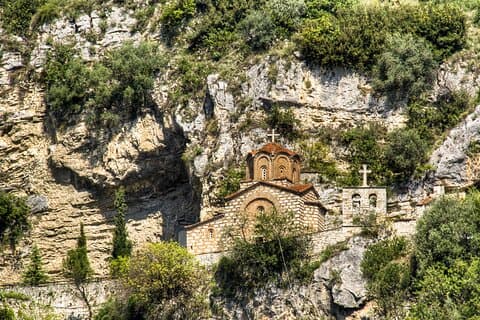 Berat Full-Day Tour from Durrës with English Speaking Guide