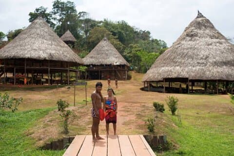 Colon Panama: Embera indianere og Miraflores Locks