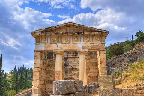 MEET THE ORACLE! DELPHI Private Day Tour from Athens/Pireaus