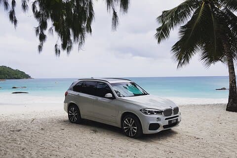 Taxi Services & Transfers on Praslin Island