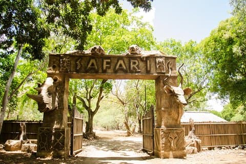 FULL DAY TAXI ONLY to VALLÉ OR CASELA.