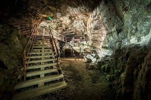 Tour privato da Breslavia al progetto Riese e al castello di Ksiaz