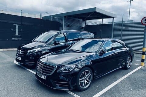 Chauffeur Limo Transfer Services from Gatwick Airport To London