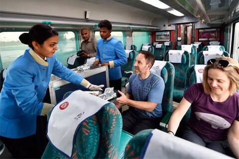 Taj Mahal-tour op dezelfde dag met een luxe trein