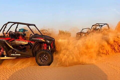 Dubai Red Dune Desert Safari, kameler, sandboarding og grillmuligheder
