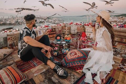 Love in Istanbul: Perfect Photo Moments at Iconic Locations