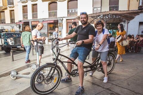 Visite de Madrid en vélo électrique (Petit groupe. Semi privé)