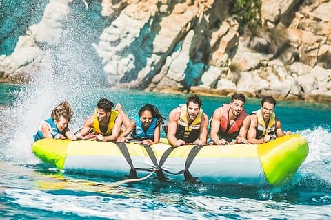 Experiência Airstream de Esporte Aquático em Super Paradise Beach