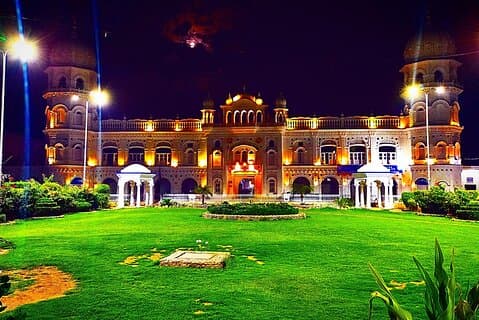 De Lahore: Viagem diurna de peregrinação a Nankana Sahib Gurdwara Janam Asthan
