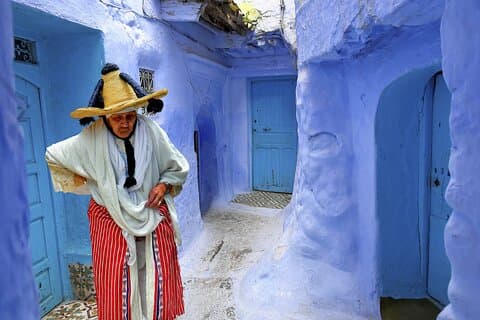 "Asilah & Chefchaouen Art Work Tour | Privado e Luxo