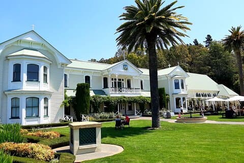 Napier Gourmet Winery Luncheon + tastings at 3 Great Wineries