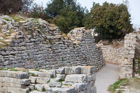 Istanbul to Truva Troy Guided Day Tour with Lunch and Transfers