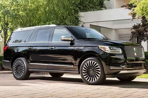Private Arrival Transfer: Buffalo Niagara Airport to Niagara Falls, Ontario