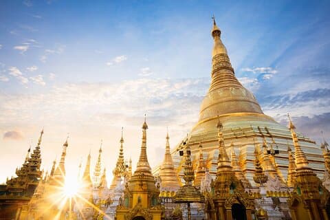 Tour privado de 10 días por Myanmar de Yangon, Bagan, Mandalay, Heho, lago Inle