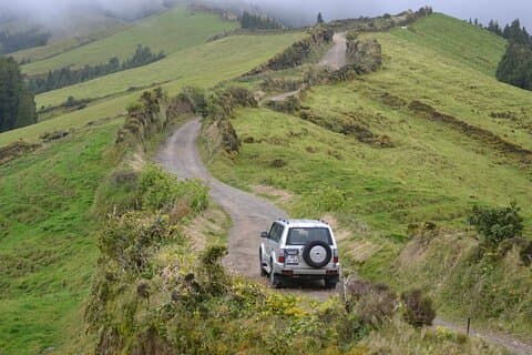 Excursão de meio dia de Jeep saindo de Ponta Delgada para Sete Cidades
