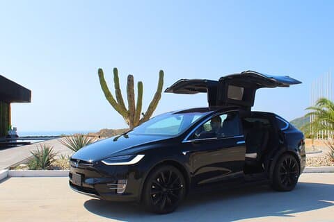 Transfert Tesla de luxe à Los Cabos de l'aéroport à la région de San José del Cabo