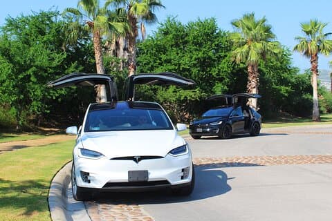 Transfert Tesla privé de luxe à Los Cabos de l'aéroport à la région de Cabo San Lucas