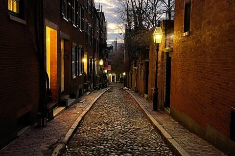 Excursão de Natal autoguiada em Boston