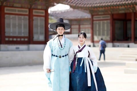 Expérience Hanbok Premium dans la succursale du palais Hanboknam Gyeongbok