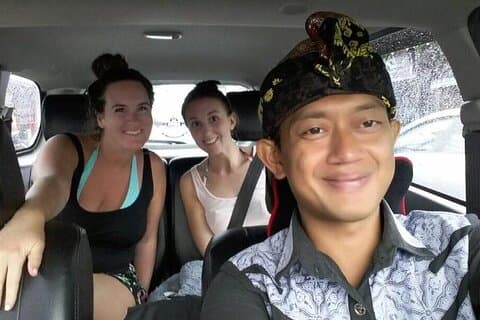 Privater Transfer bei der Ankunft: Flughafen Bali zum Hotel