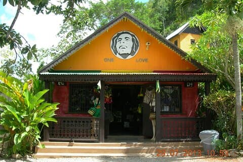 Hoteller i nærheden af Bob Marley Nine Mile & Dunn's River Falls Tour