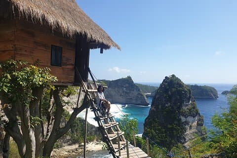 Tagesausflug auf die Insel Nusa Penida: Tausend Inseln, Diamond Beach und Goa Giri Putri Tempel