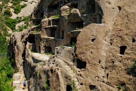 Tour privado de un día a Beijing: Longqing Gorge y Ancient Cliff Dwellings (Guyaju)