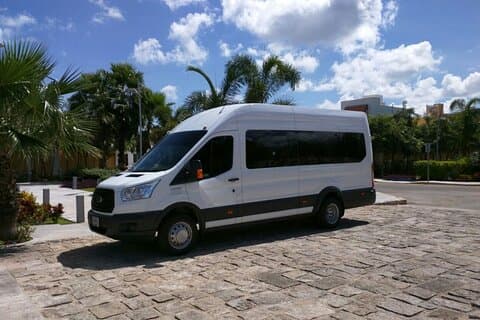 Cancun Int.Airport til JW Marriott 4-10 passasjerer RUNDTUR
