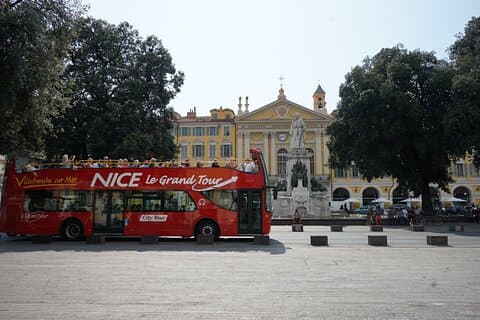 Trevlig Le Grand Tour Hopp-på-hopp-av-sightseeingbuss