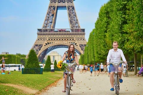 Paris Eiffel Tower and all sites | Private Tour | Guide Optional