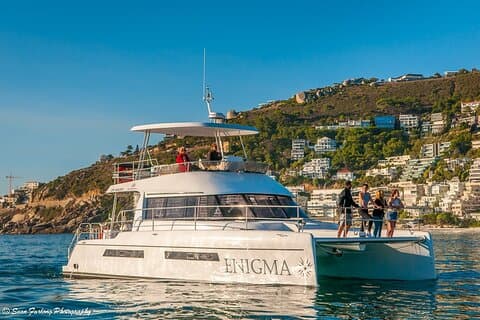 Krydstogt og spis frokost / Cape Town: Coastal Motor Cruise og 2-retters frokost