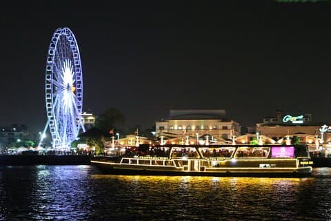 Chao Phraya Dinner Cruise: Buffet, Entertainment & Landmarks