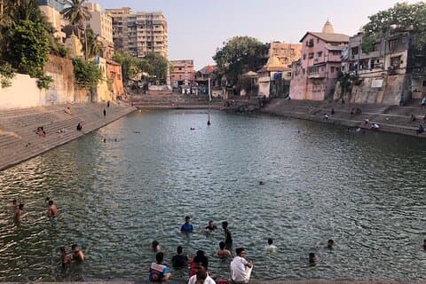 Privat guidad andlig promenad i hinduiska tempel i Banganga