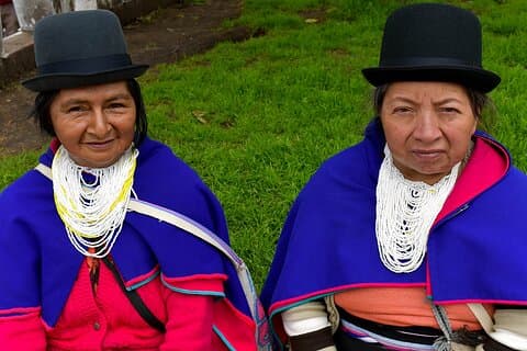 Silvia Indigener Markt - Erleben Sie das farbenfrohe MISAK-Erlebnis
