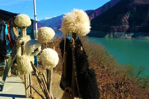 Excursión en jeep al valle de Truso y la garganta de Khada desde Tbilisi (travertino, torre, cascada)