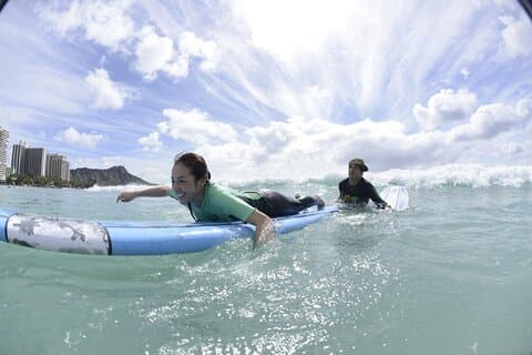 Privat surflektion på Waikiki Beach