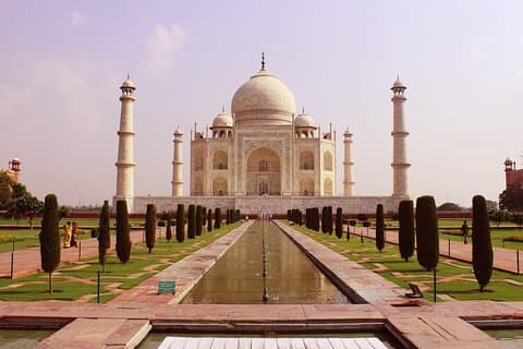 Excursion d'une journée au Taj Mahal, au fort d'Agra, au Baby Taj et au Methab Bagh au départ de Delhi