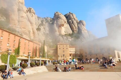 Privé Montserrat met lunch en wijnproeverij vanuit Barcelona