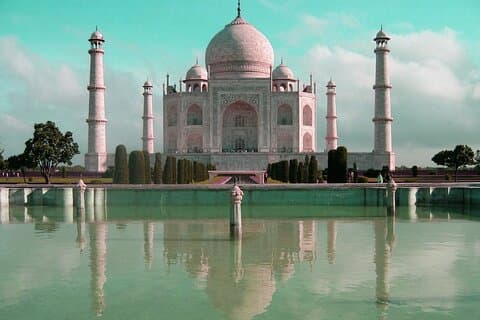 Mumbai to Agra Taj Mahal Sunrise and Sunset overnight tour