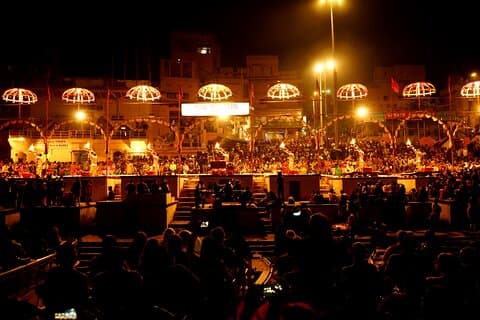 Varanasi kveld Ganga Aarti Tour